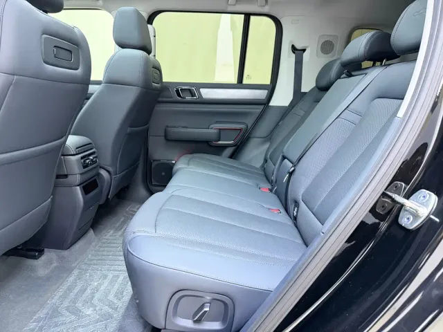 BYD FangChengBao Leopard 5 — Фото автомобиля 6