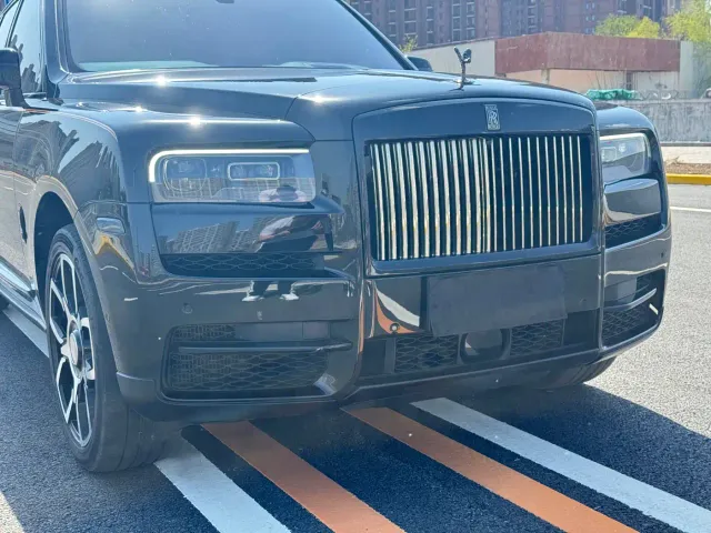 Rolls-Royce Cullinan — Фото автомобиля 3