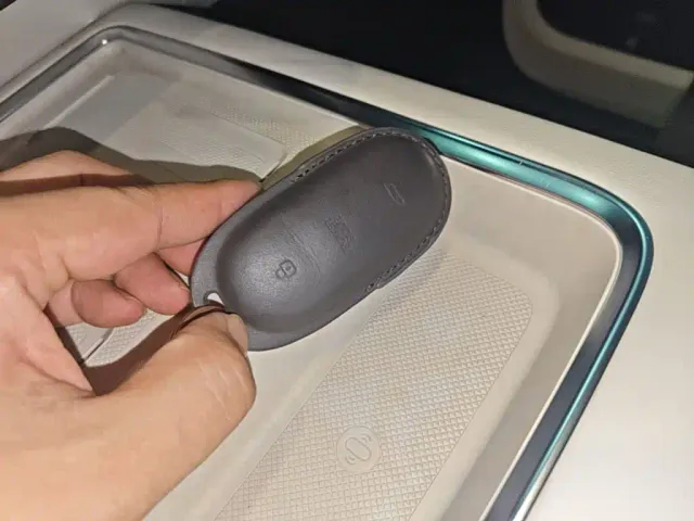 Li Auto MEGA — Фото автомобиля 8