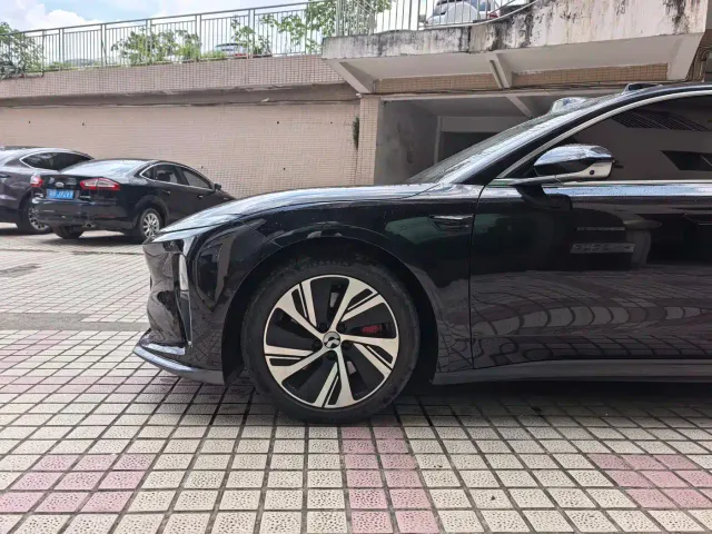 Nio ET5 — Фото автомобиля 14