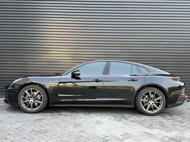Porsche Panamera — Фото автомобиля 3