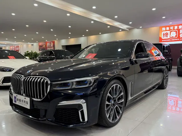 Фотография автомобиля — BMW 7 Series