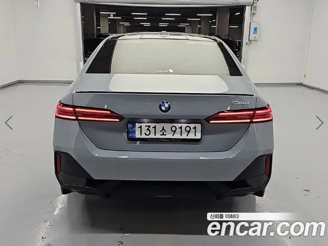 BMW 5 Series G60 — Фото автомобиля 3