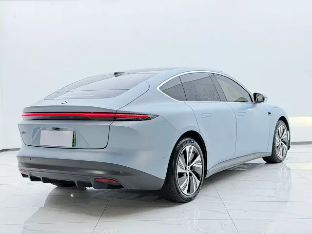 Nio ET5 — Фото автомобиля 10