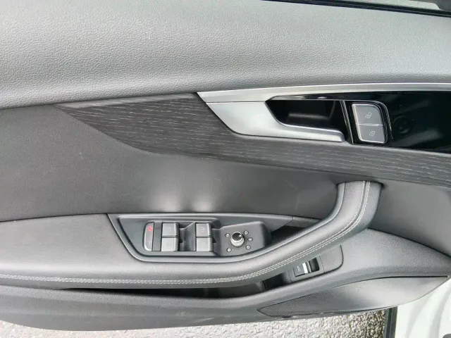 Audi A4L — Фото автомобиля 11