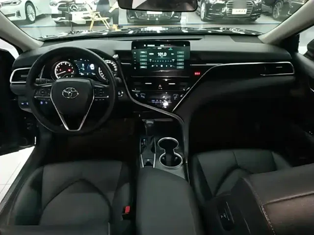 Toyota Camry 2021 2.0G Luxury Edition — Фото автомобиля 9