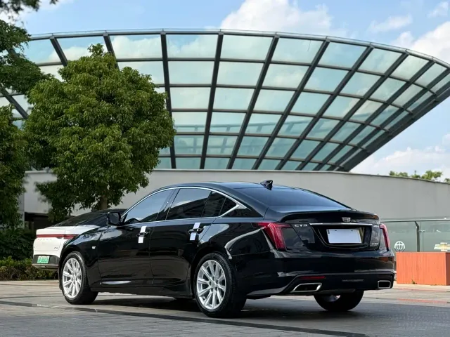 Cadillac CT5 — Фото автомобиля 9