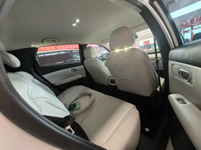 Changan Qiyuan Q05 — Фото автомобиля 13
