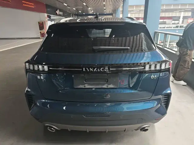 Lynk & Co 06 — Фото автомобиля 5