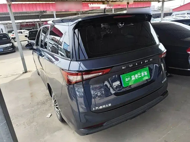 Wuling Jiachen — Фото автомобиля 4
