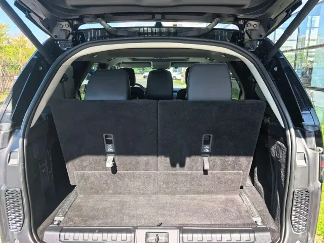 Land Rover Discovery — Фото автомобиля 11