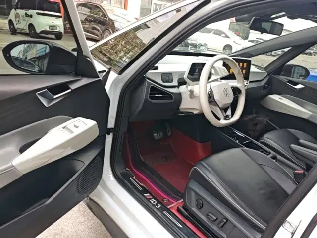 Volkswagen ID.3 — Фото автомобиля 15
