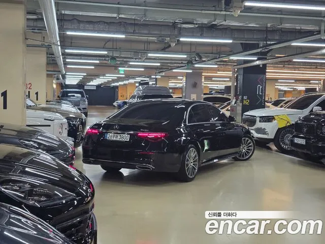 Mercedes-Benz S-Class — Фото автомобиля 3