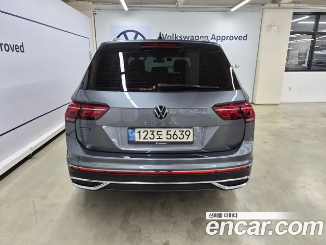 Volkswagen Tiguan — Фото автомобиля 4