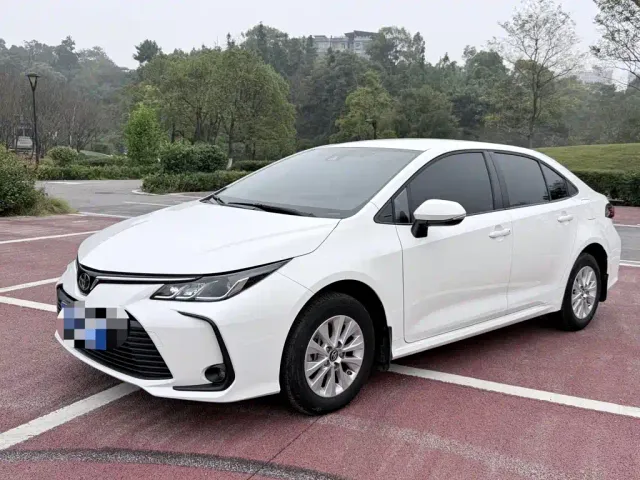 Фотография автомобиля — Toyota Corolla