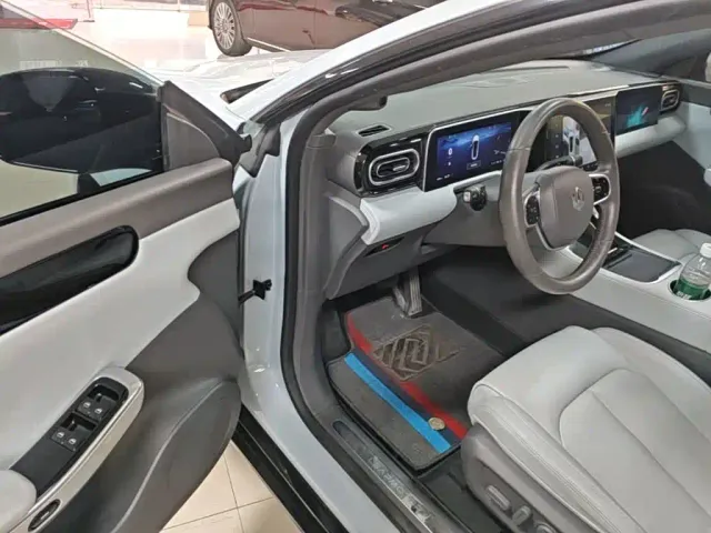 Leapmotor C01 — Фото автомобиля 15