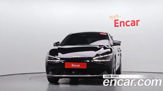 Kia EV6 — Фото автомобиля 2