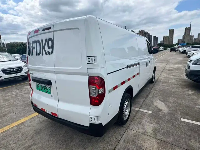 Maxus EV30 — Фото автомобиля 6