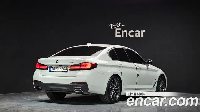 BMW 5-Series — Фото автомобиля 2