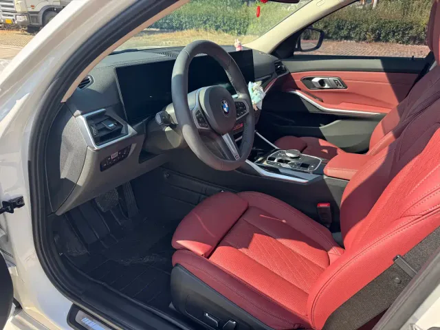 BMW 3 Series — Фото автомобиля 10