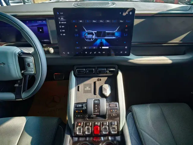 BYD FangChengBao Leopard 5 — Фото автомобиля 11