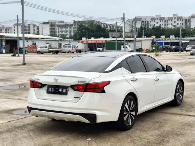 Nissan Teana — Фото автомобиля 9