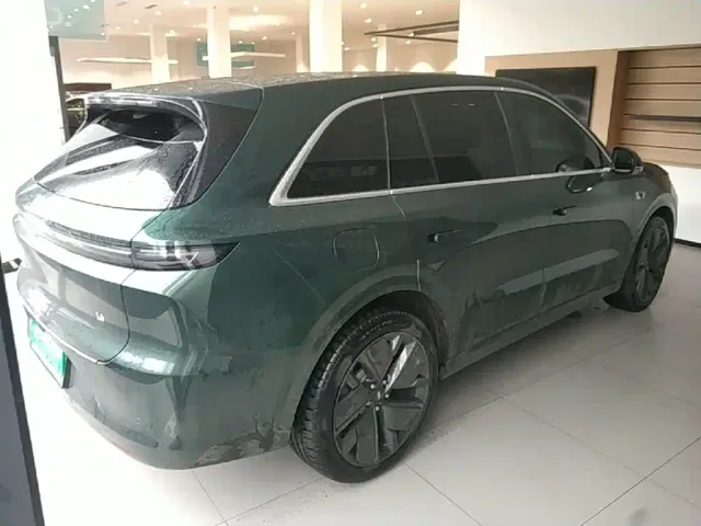 Li Auto L6 — Фото автомобиля 6