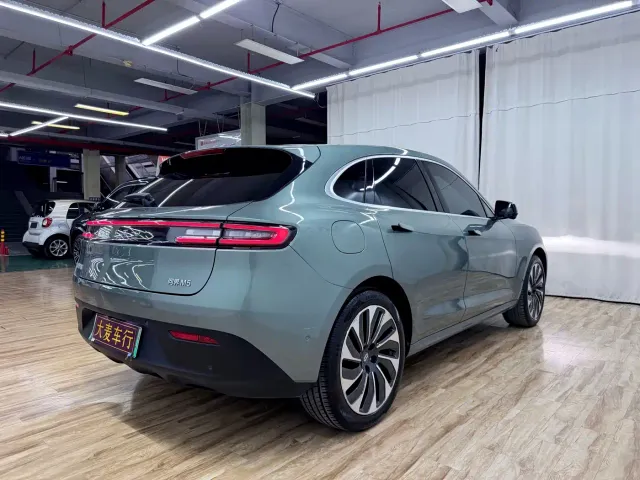 Aito M5 — Фото автомобиля 6
