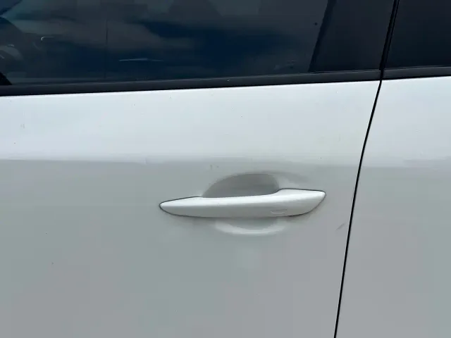 Mazda Axela — Фото автомобиля 9