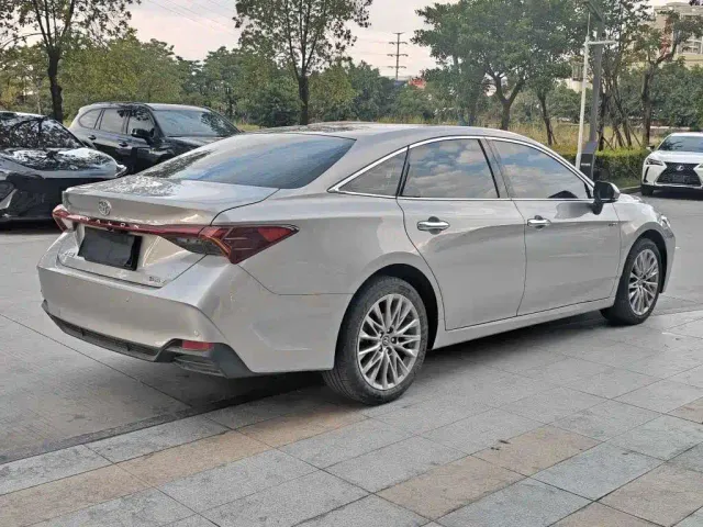 Toyota Avalon — Фото автомобиля 8