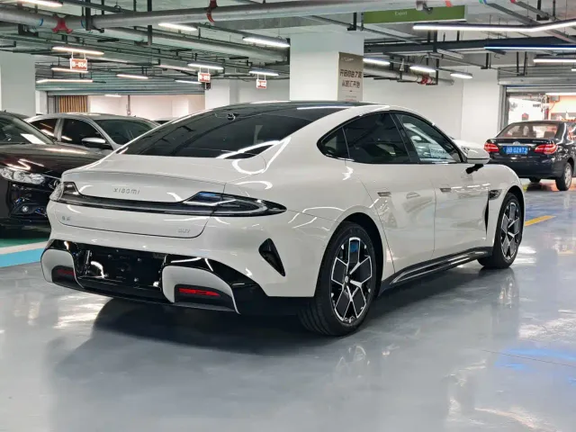 Xiaomi SU7 — Фото автомобиля 16