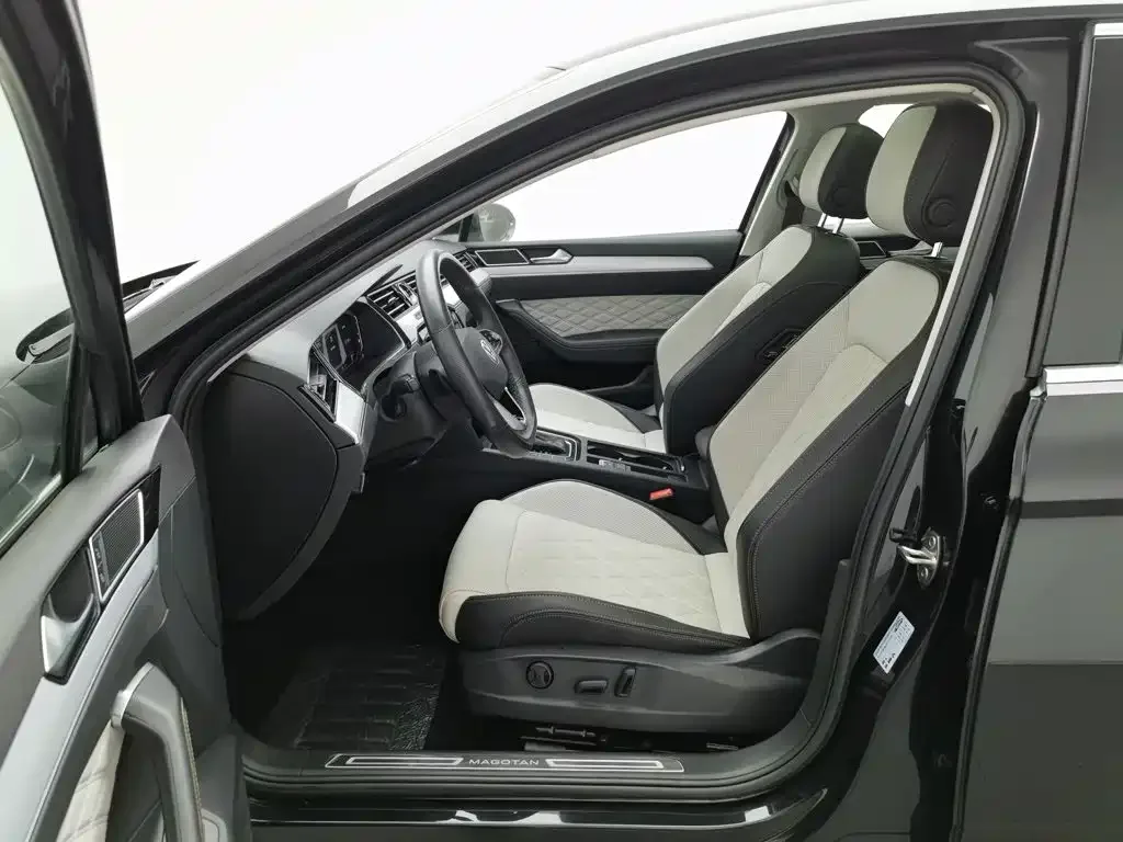 Volkswagen Magotan 2023 Model 2 Million Commemorative Edition 330TSI DSG Luxury — Фото автомобиля 10