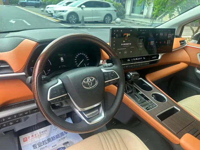 Toyota Granvia — Фото автомобиля 6