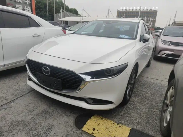 Фотография автомобиля — Mazda Axela