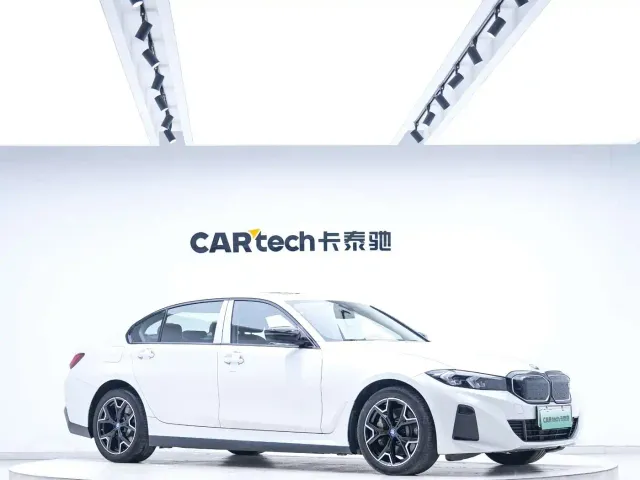 BMW i3 — Фото автомобиля 5