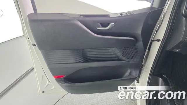 Hyundai Staria — Фото автомобиля 14