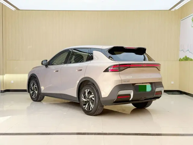 Changan Qiyuan Q05 — Фото автомобиля 20