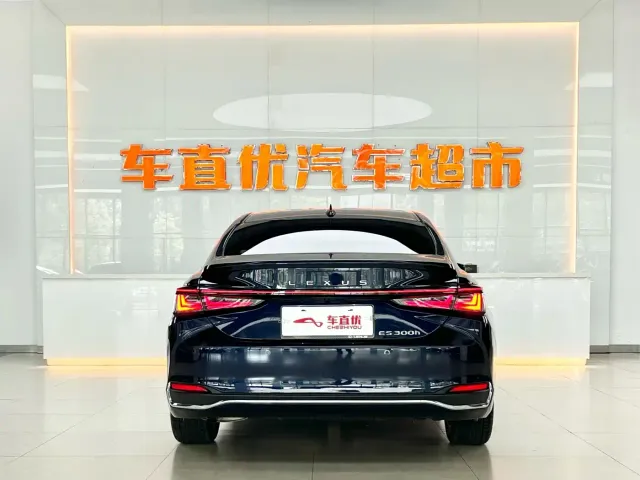 Lexus ES — Фото автомобиля 6