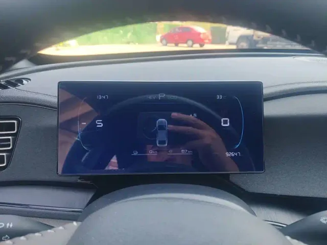 BYD Qin PLUS 2023 Champion Edition DM-i 55KM Leading — Фото автомобиля 11