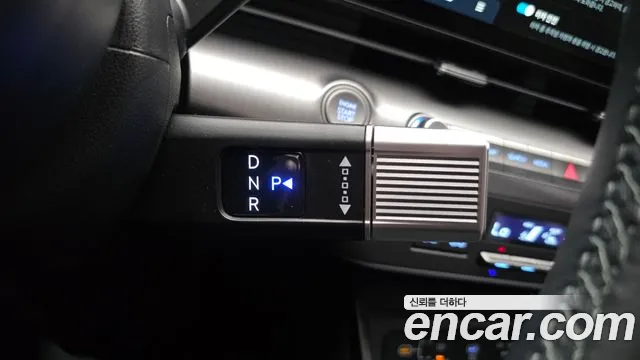 Hyundai Kona — Фото автомобиля 12
