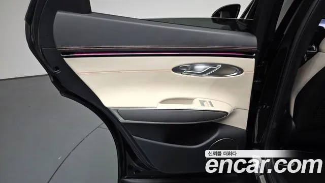 Genesis GV70 2.5T Бензин AWD — Фото автомобиля 20