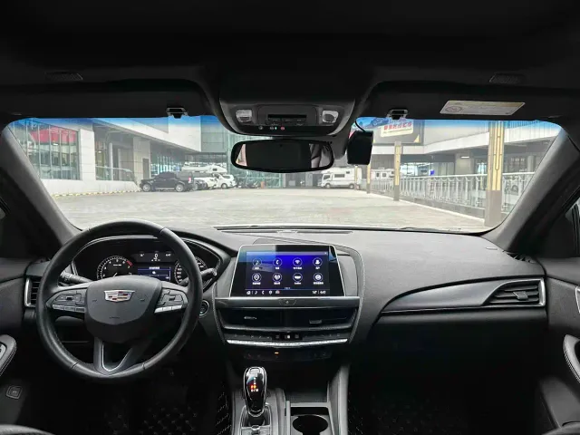 Cadillac CT5 — Фото автомобиля 11