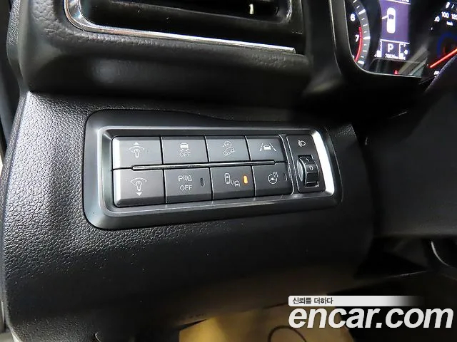 KG_Mobility_Ssangyong TIBOLI Very New Tivoli Бензин 1.5 2WD — Фото автомобиля 16