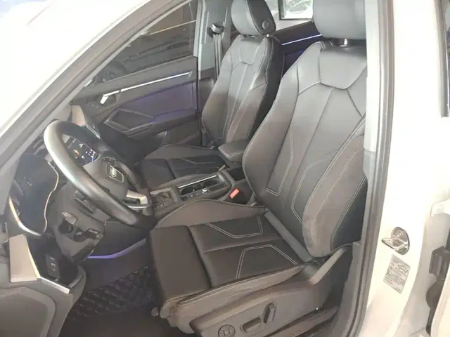 Audi Q3 — Фото автомобиля 14
