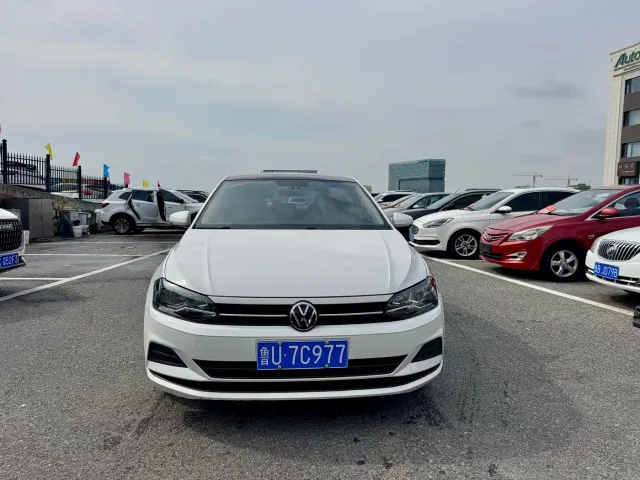 Volkswagen Polo — Фото автомобиля 2
