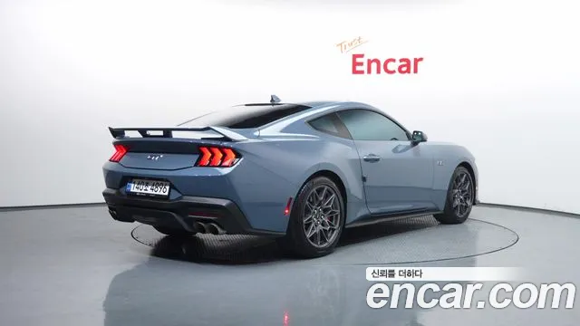 Ford Mustang Mustang 7 поколение 5.0 GT Premium Купе — Фото автомобиля 2