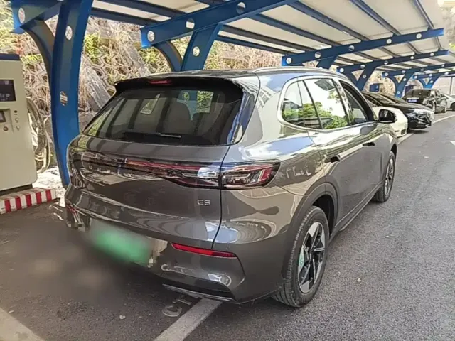 Geely Galaxy Galaxy E5 2026 610km Explorer+ Edition — Фото автомобиля 6