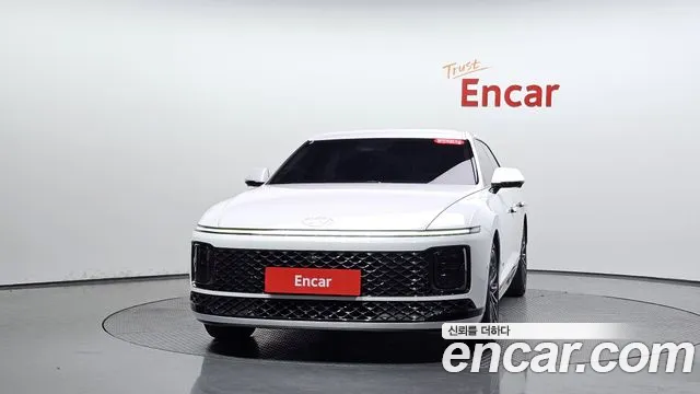 Hyundai Grandeur GN7 — Фото автомобиля 3