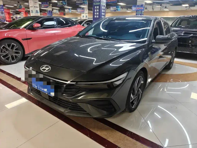 Фотография автомобиля — Hyundai Elantra