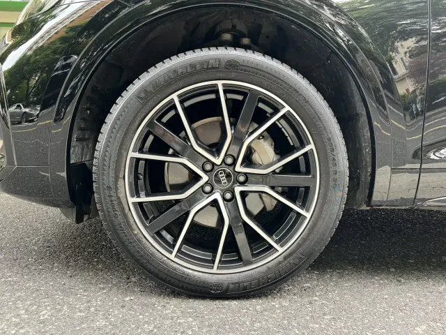 Audi Q5L — Фото автомобиля 4